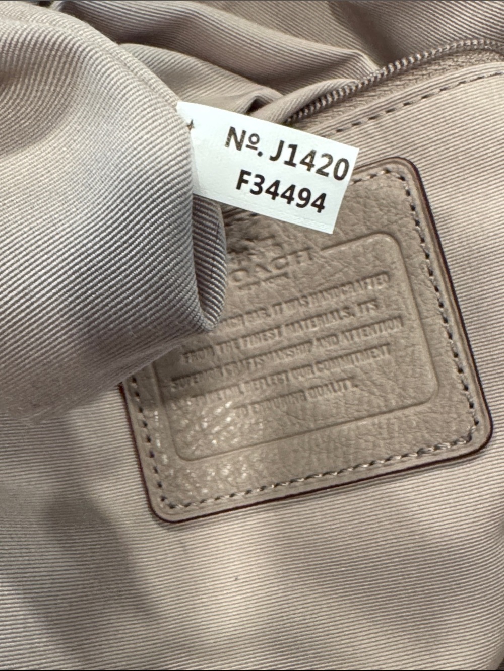 COACH Bag Kelsey Large Taupe Pebbled Leather Satchel Crossbody EUC - Picture 12 of 17